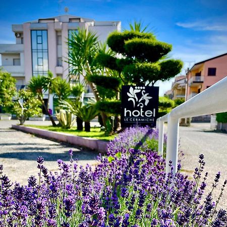 Hotel Le Ceramiche Montalto Uffugo Exterior photo
