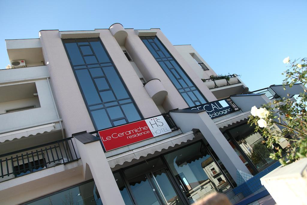 Hotel Le Ceramiche Montalto Uffugo Exterior photo
